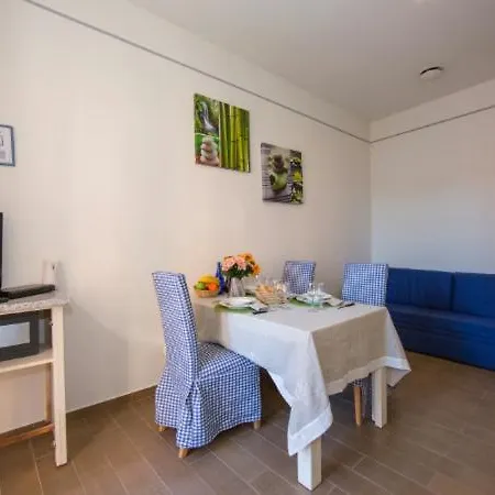 Appartement Sleeps 4 Pool T421413 Meina